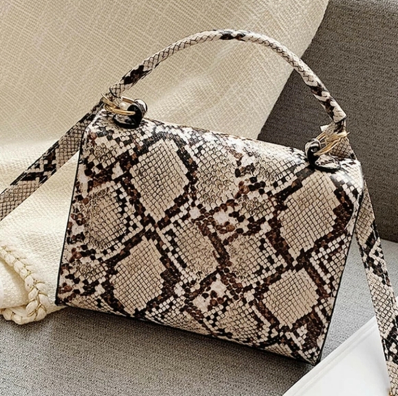 Boutique Handbag - Picture 4 of 6